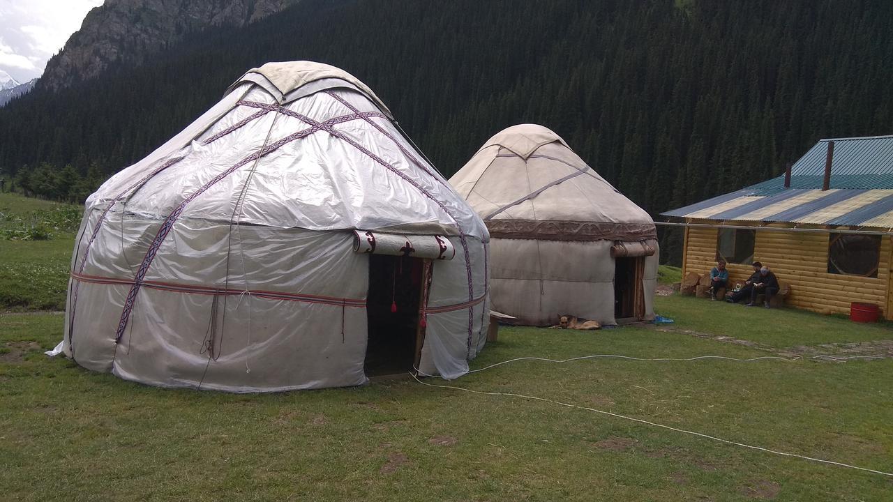 Ala-Kul Guesthouse In Altyn-Arashan Karakol Eksteriør billede
